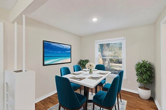 virtually staged - 2207 Housley Dr