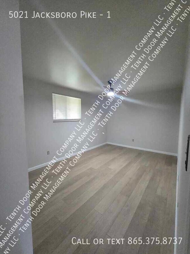 Building Photo - 5021 Jacksboro Pike