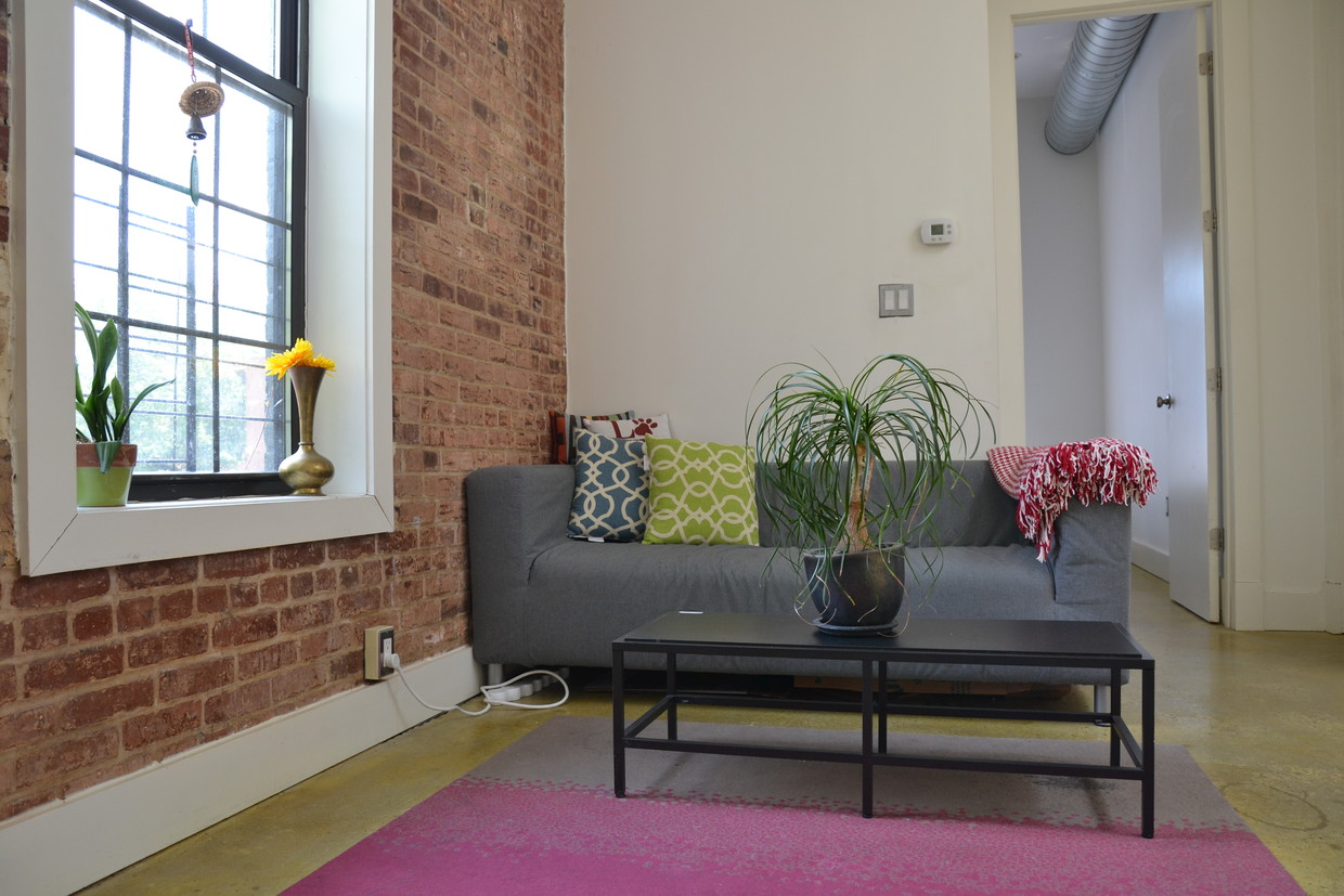 Primary Photo - 753 Lexington Ave