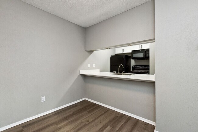 Foto del edificio - Hunters Glen - NEW UPGRADES!