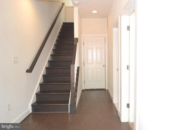 Building Photo - 408 Stabler Ln