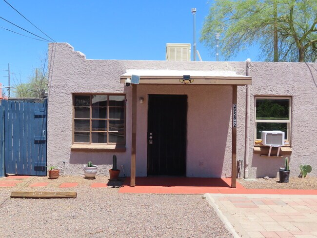 Foto del edificio - 2958 N Winstel Blvd