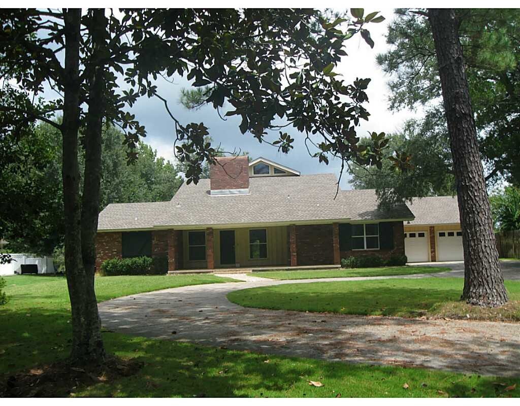 8324 Maunalani Pl, Diamondhead, MS 39525 House Rental in Diamondhead