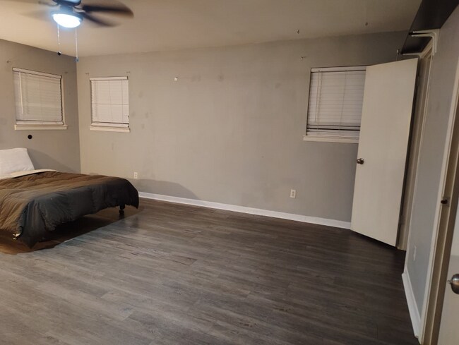 Foto del edificio - 6172 Whitman Ave