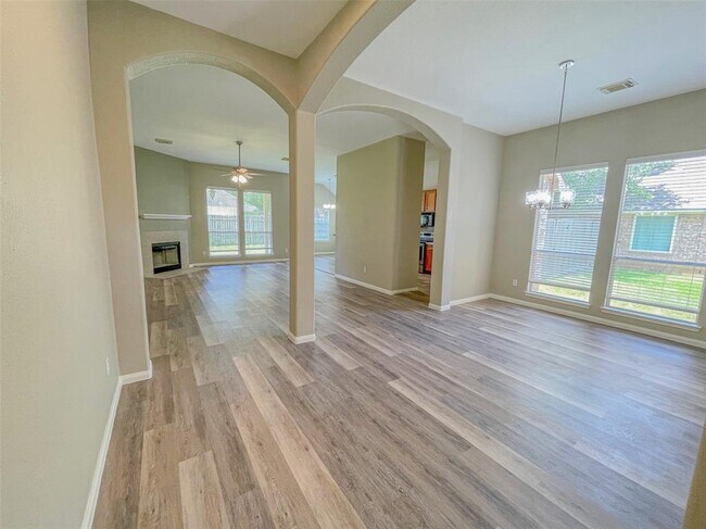 Foto del edificio - 3503 Hickory Hill Ln