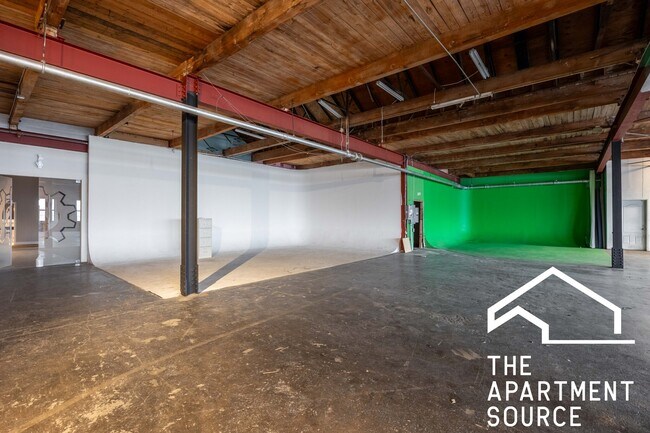 Foto del edificio - 3134 W Carroll Ave