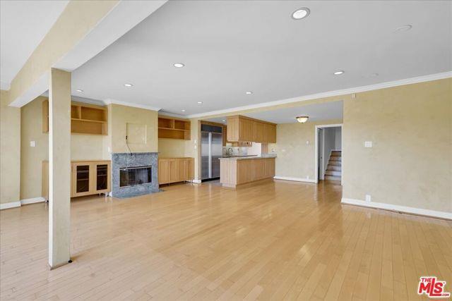 Building Photo - 23916 De Ville Way