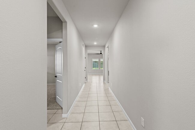 Foto del edificio - 2218 Levant Ln