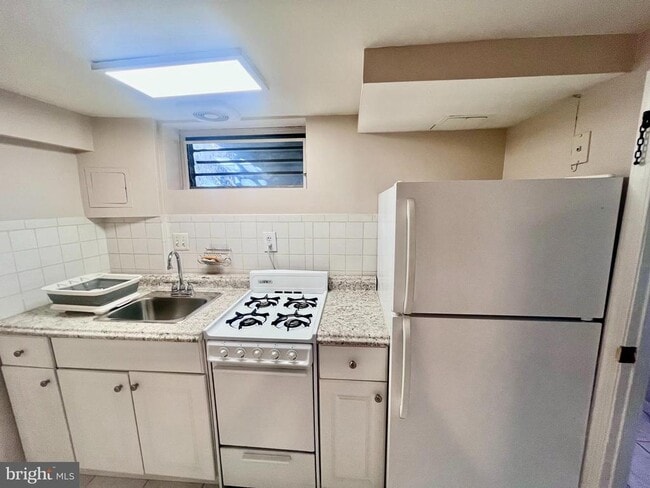 Foto del edificio - 628 N Columbus St