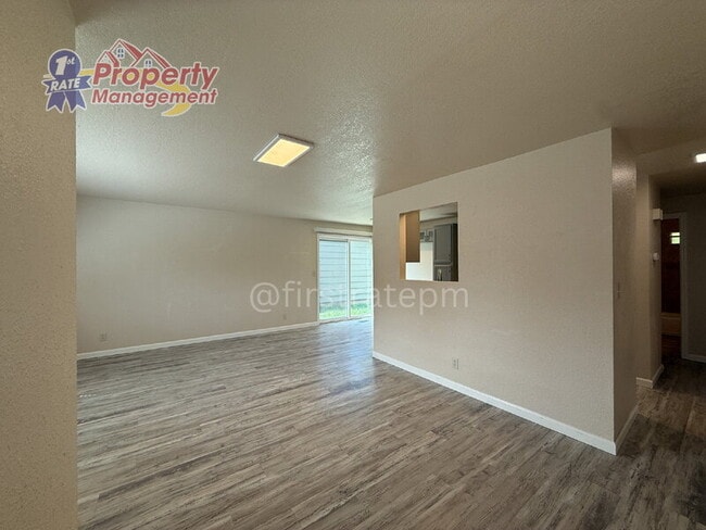 Building Photo - 4336 W Rose Hl St