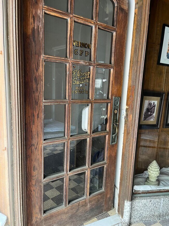 Building Photo - Trendy Downtown Apartment in Lafayette, IN