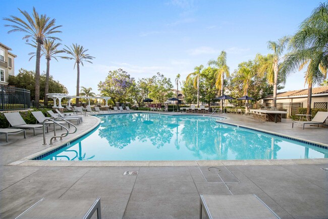 Foto del edificio - Verano at Rancho Cucamonga Town Square