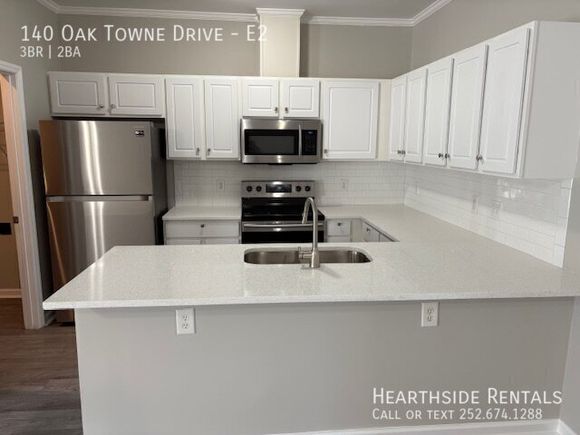 Foto del edificio - 140 Oak Towne Dr