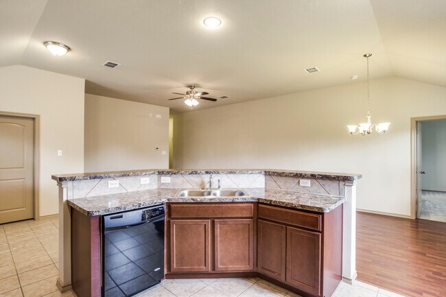 Foto del edificio - 409 Millbrook Ln