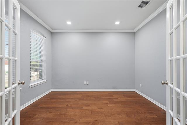 Building Photo - 404 Tarpan Trail