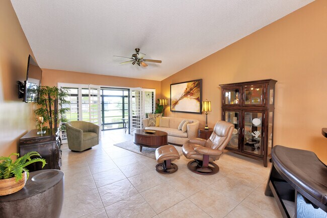 Building Photo - 3071 SE Aster Ln