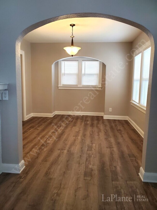 Building Photo - Spacious West Toledo Home for Rent
