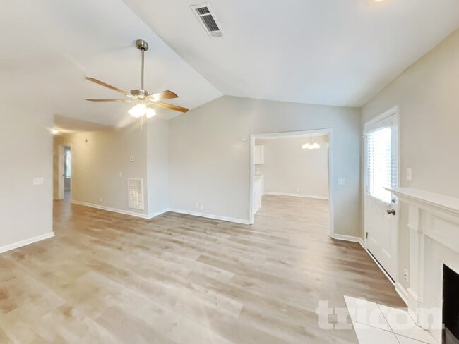 Building Photo - 1116 S Hampton Cl