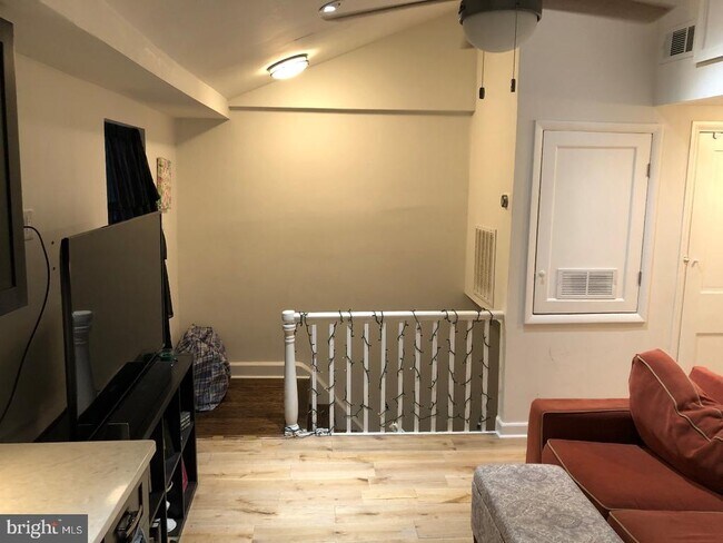 Foto del edificio - 1243 N 2nd St