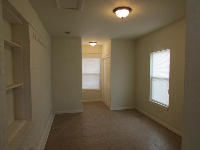 Foto del edificio - 4340 Redbud Ave