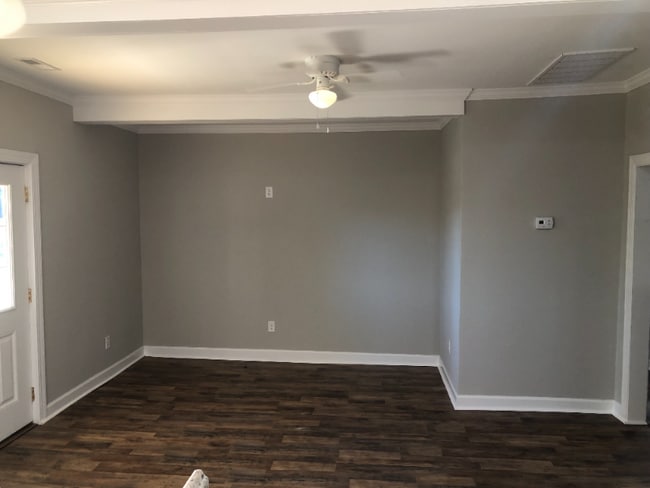 Building Photo - 106 Corbett St