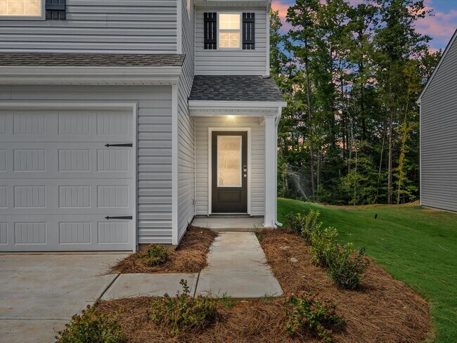 Photo - Lovely 3 Bed 2.5 Bath Home in Charlotte!