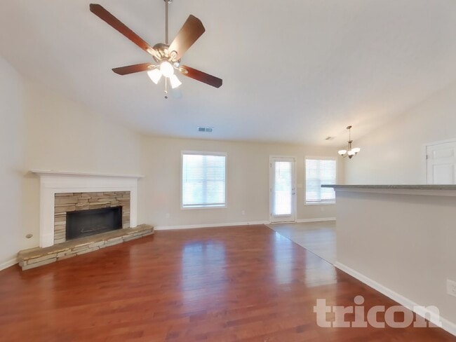 Building Photo - 223 Overlook Ct