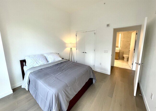 Foto del edificio - 75 Park Ln S