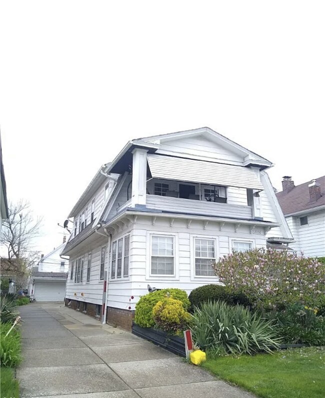 Building Photo - 2058 Bunts Rd