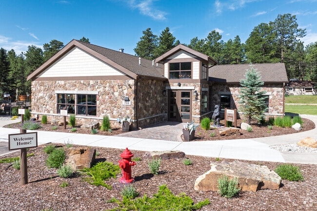 Leasing Office - Trail Ridge at Woodland Park Apartments