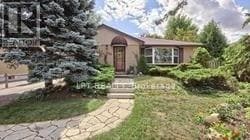 Building Photo - 520 Lynett Crescent