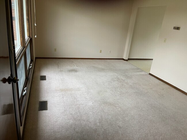 Foto del edificio - 533 E Market St