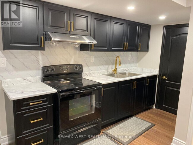 Photo du bâtiment - 5481 Glen Erin Dr