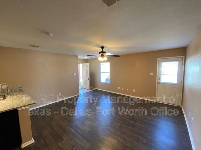 Building Photo - 496 Brookbank Dr