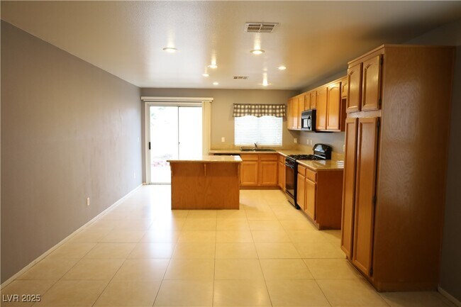 Foto del edificio - 1830 Vista Pointe Ave
