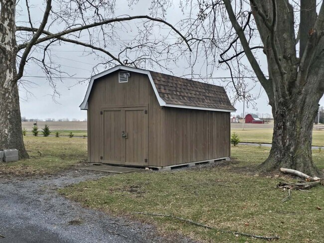 Foto del edificio - 1084 Yale Farm Rd