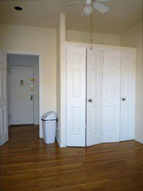 Primary Photo - 52 Clinton St