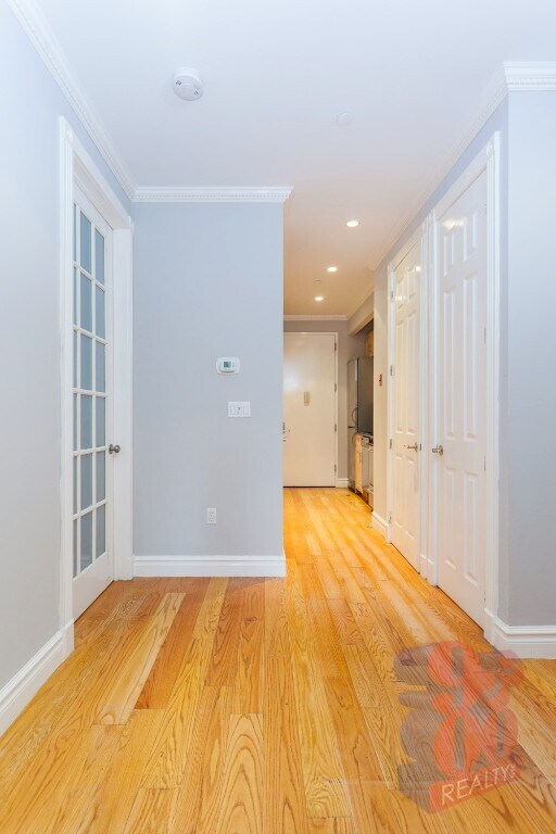 Foto principal - 202 E 13th St