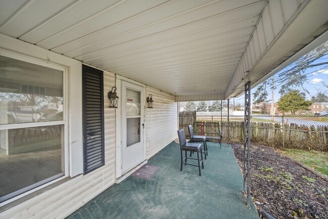 Foto del edificio - 2709 Kilbourne Ave