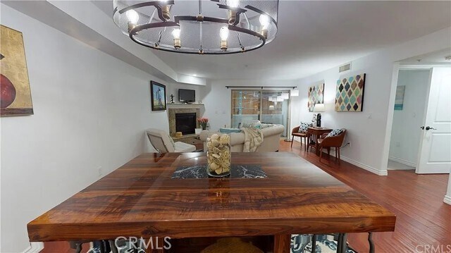 Foto del edificio - 4733 Elmwood Ave