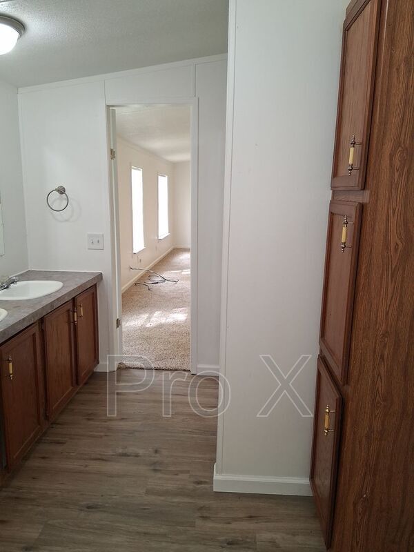 Foto del edificio - 910 Sands Rd