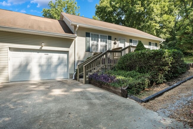 Building Photo - 2644 Hibbitts Rd