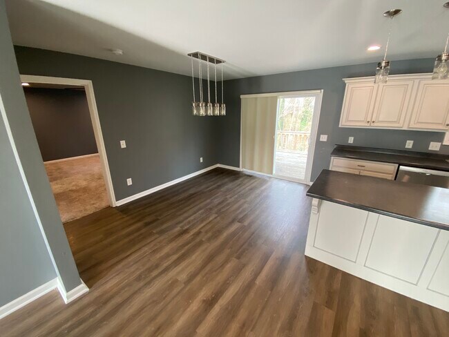 Foto del edificio - 1003 Jackson Heights Rd