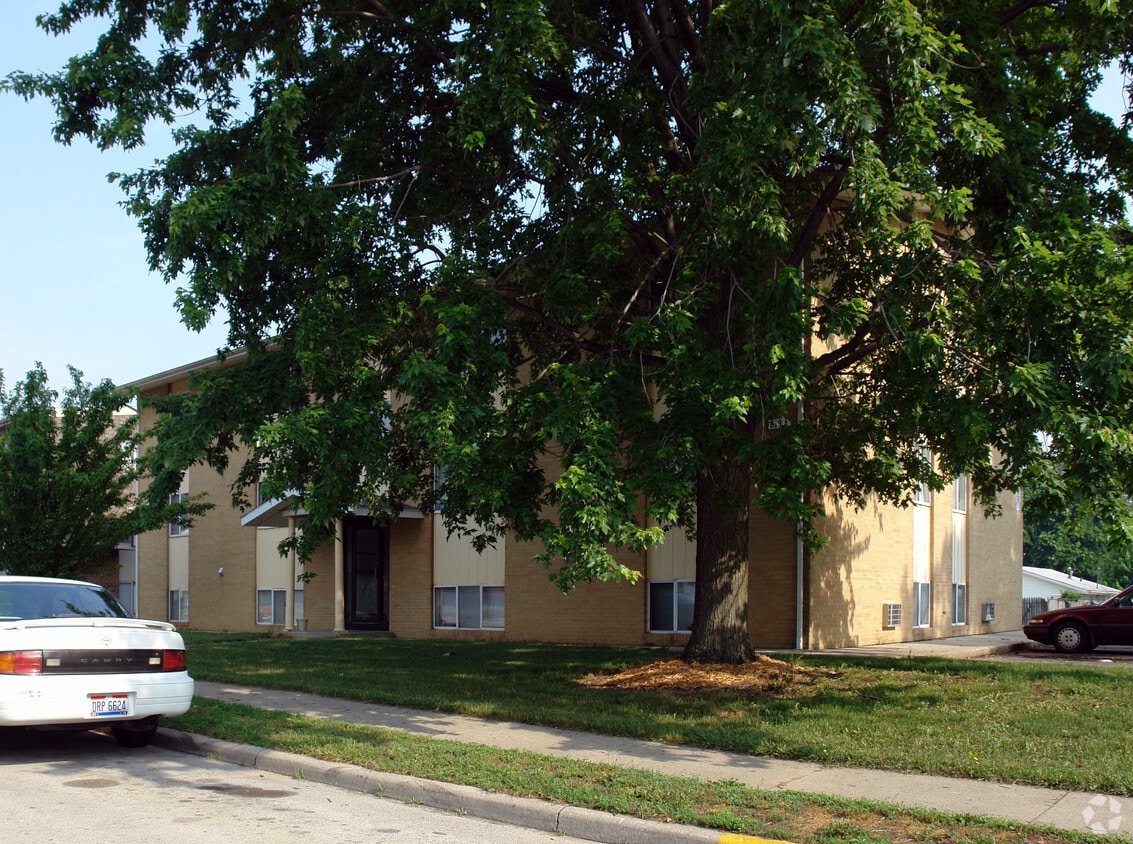 839 4th St, Bowling Green, OH 43402 Apartments in Bowling Green, OH