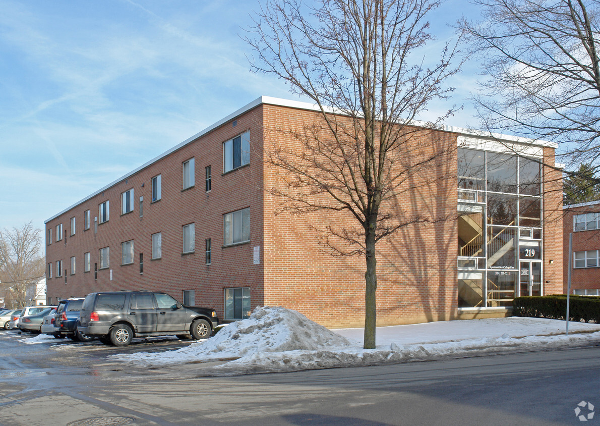 Building Photo - Park Lane Apartments