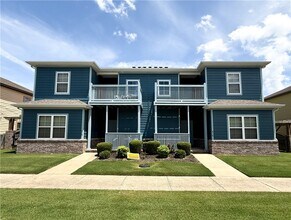 Building Photo - 618 N Wordsworth Ln