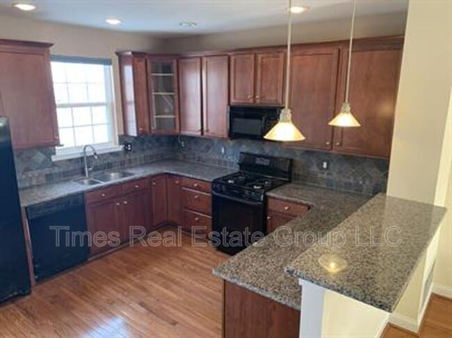 Photo - 436 W 5th Ave Townhome