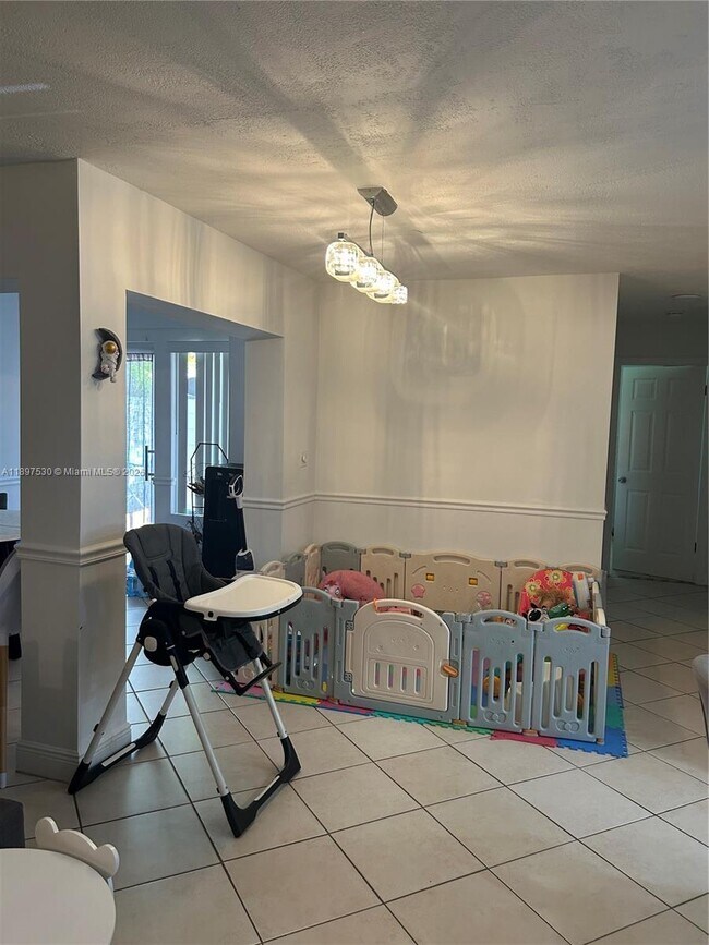 Foto del edificio - 11810 SW 80th St