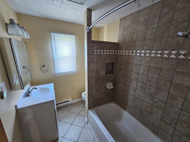 Foto del edificio - 7759 W Ridge Rd