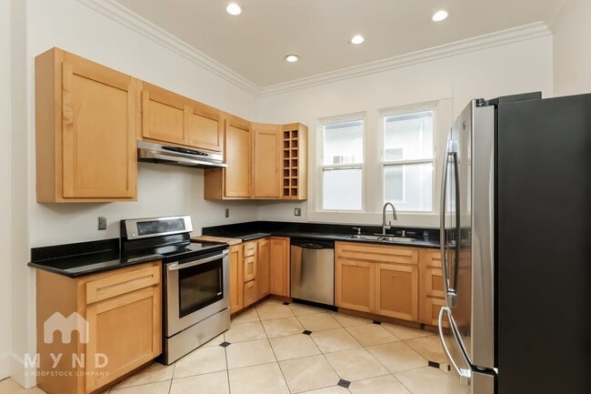 Building Photo - 612 1/2 15th St